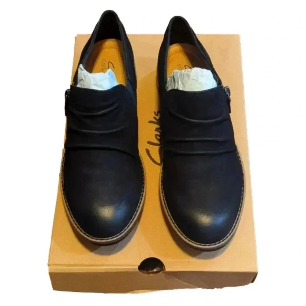 Clarks Women's Camzin Pace Black Nubuck Size 8.5 Woman's